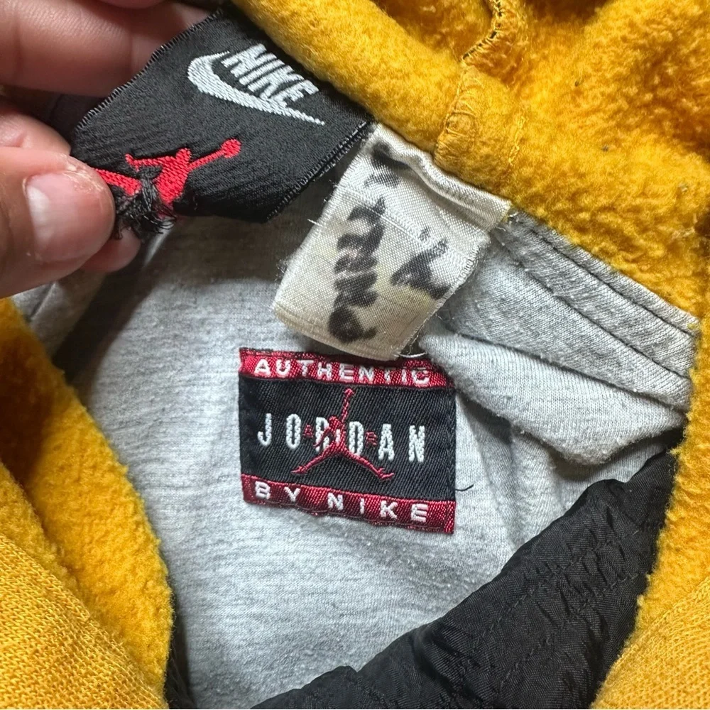 VTG 1990s Jordan Nike Yellow Windbreaker Fleece Bomber Hoodie